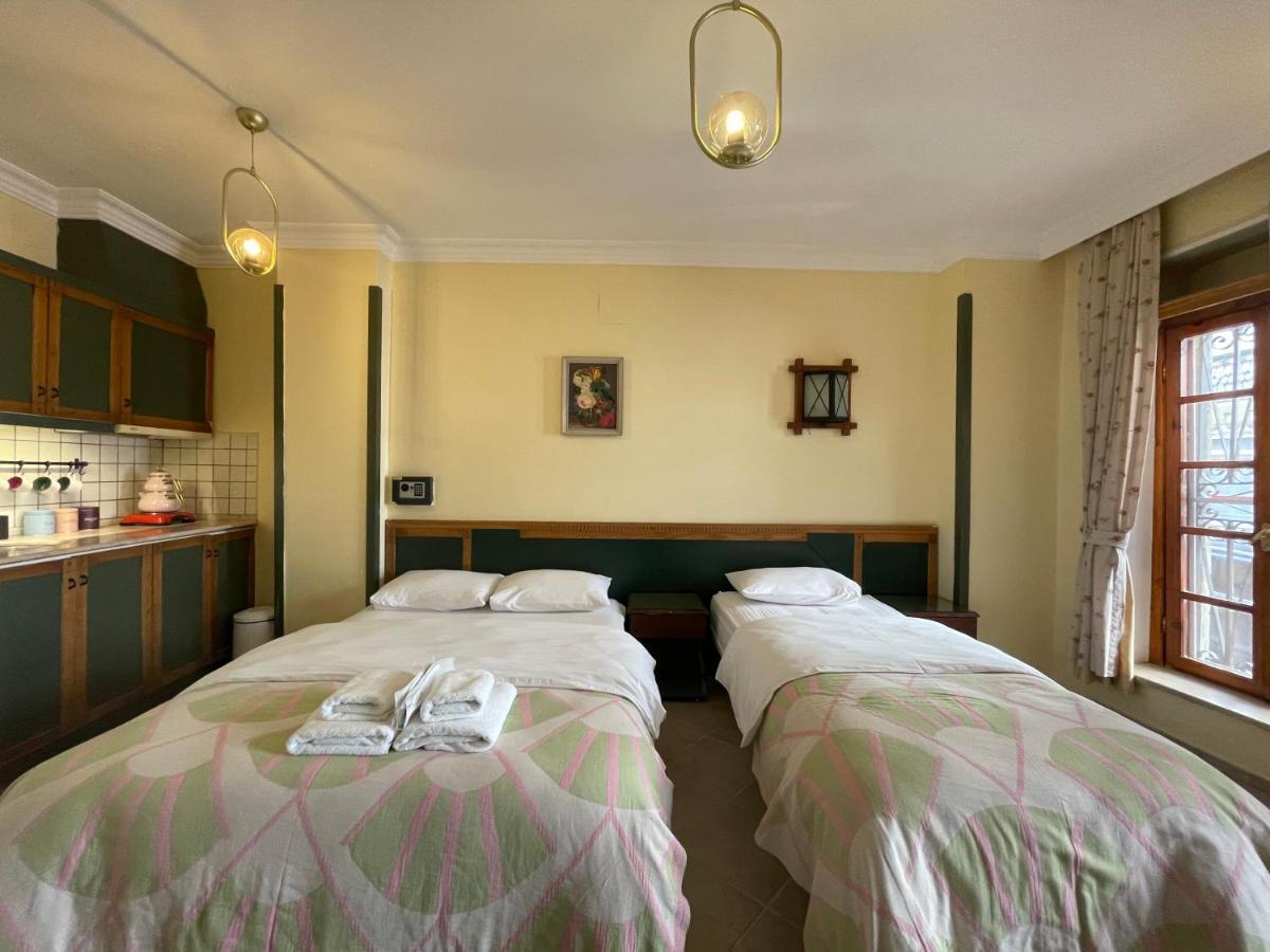 Amphora Rooms Foca Kültér fotó